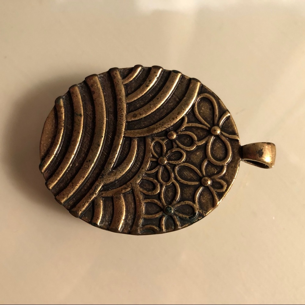 Pendant - Picture 2 of 4